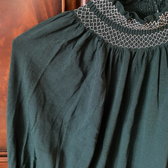 Zara, gorgeous green blouse. Beautiful detail around the collar and the sleeves. - Picture 3 of 4